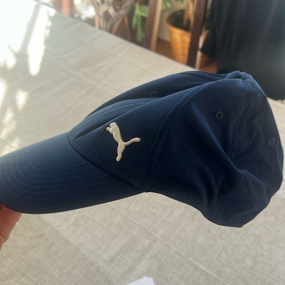 Puma cap navy excellent condition L/XL Navy elastic inside strap. Super soft - Picture 6 of 12